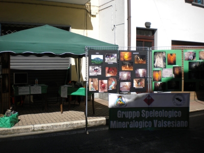 Stand Gruppo Speleologico Mineralogico Valsesiano a Pray in Vetrina